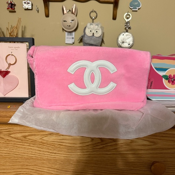 Chanel Precision VIP Promotion Crossbody Fuzzy Pink Bag - Picture 7 of 7